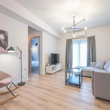 Superior & Spacious Apartment