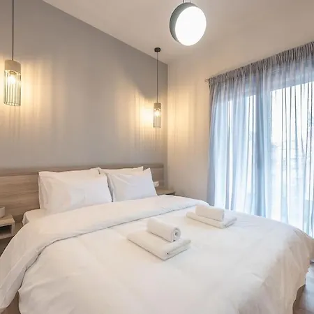 Superior & Spacious Apartment *